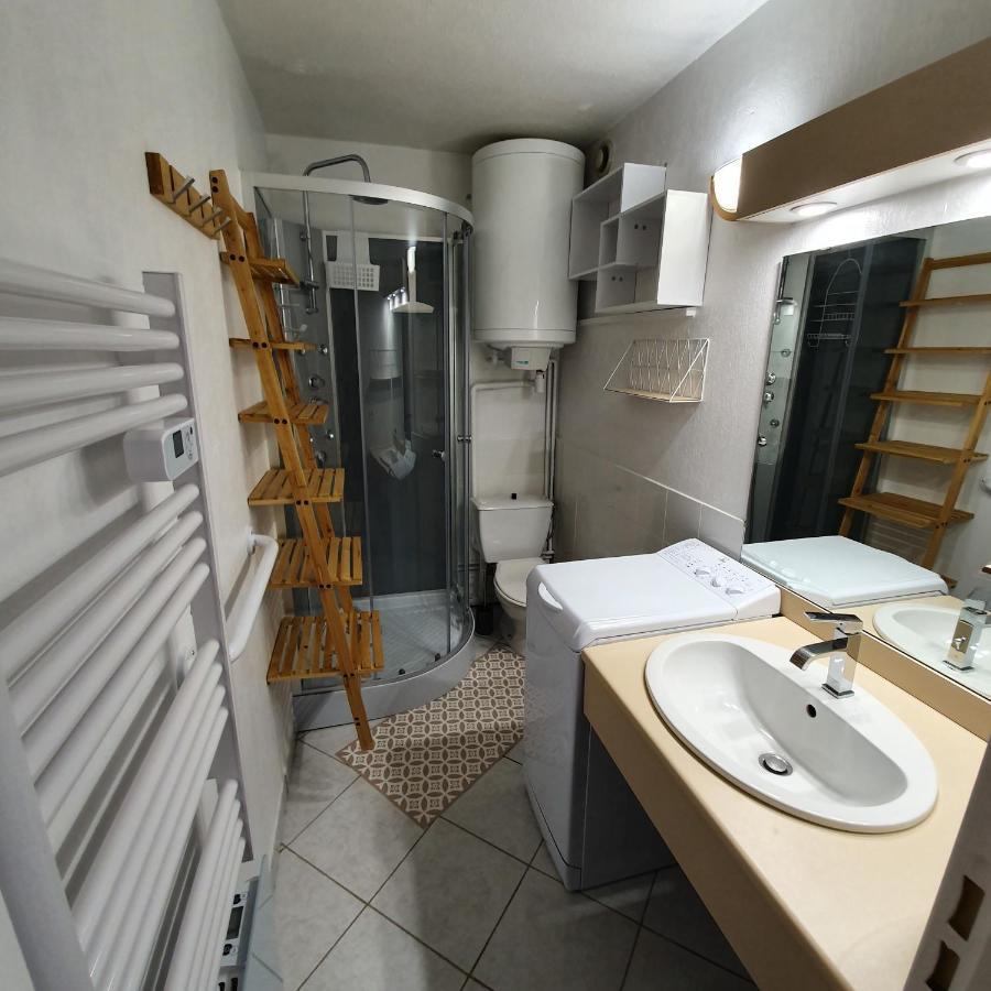 Apt Cosy, 4 Pers, Plein Centre Ville, Parking Offert 丰罗穆 外观 照片