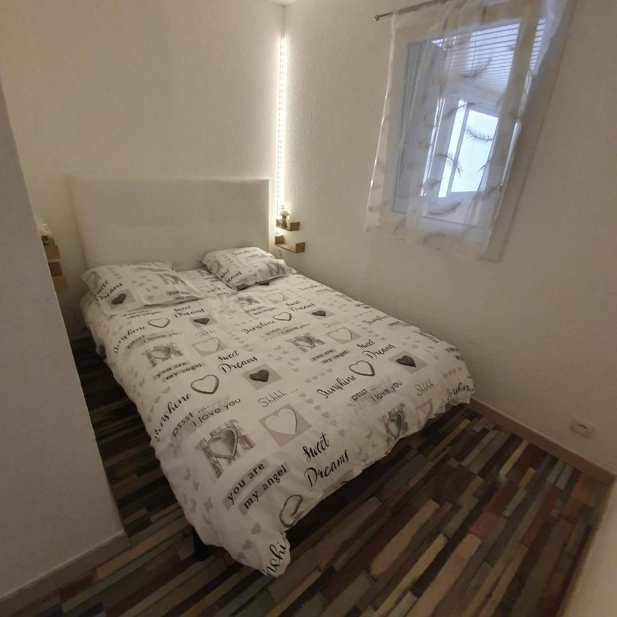 Apt Cosy, 4 Pers, Plein Centre Ville, Parking Offert 丰罗穆 外观 照片