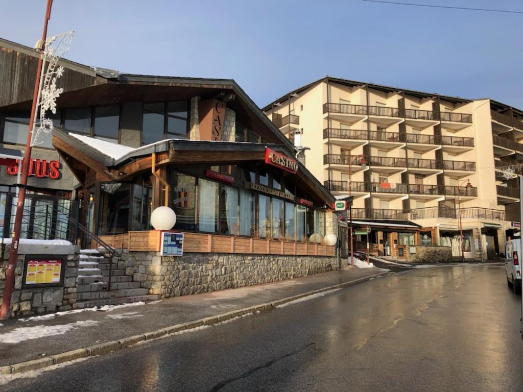 Apt Cosy, 4 Pers, Plein Centre Ville, Parking Offert 丰罗穆 外观 照片